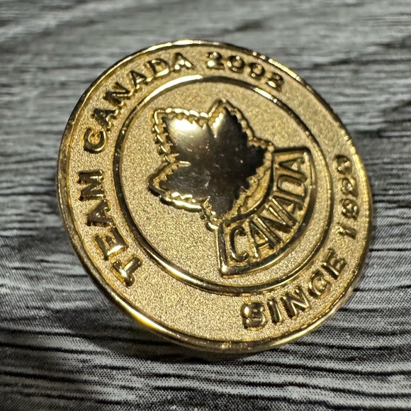 Team Canada 2002 Pin #9 of 24: Gold Medal Pin - Vintage Collectible Lapel Pin - Picture 4 of 5